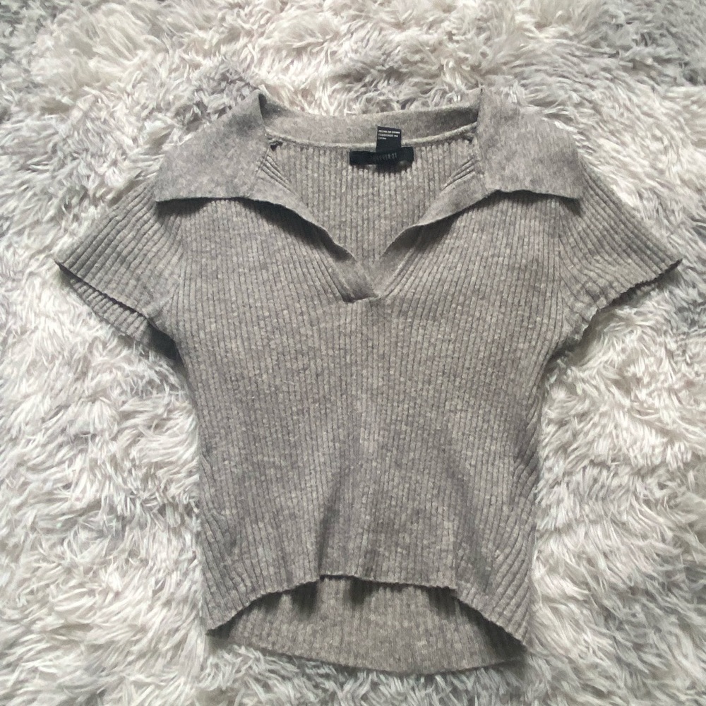 Collared crop tee